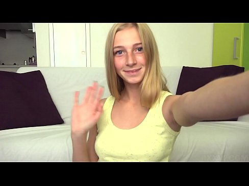 ❤️ Thaum kuv dhuav kuv lazily masturbate kuv liab pussy ❤️  Russian porn  ntawm peb  ❌️ Ib