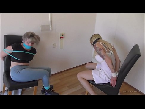 ❤️ Kev quav yeeb quav tshuaj / khi thiab gagged / damsel nyob rau hauv kev nyuaj siab ❤️  Russian porn  ntawm peb  ❌️ Ib